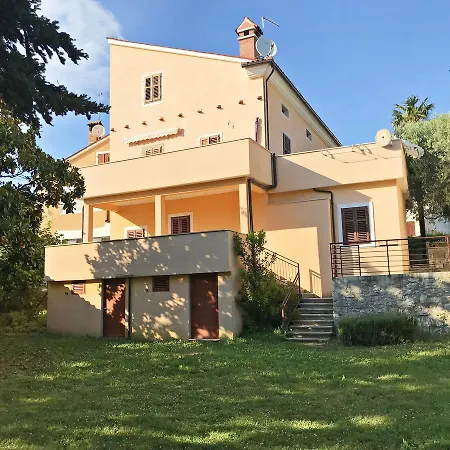 Apartment Sveti Lovro *